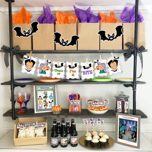 Halloween Party-in-a-Book™ "Come in for a Bite" (Halloween Treasure Hunt Activity Book for Kids)
