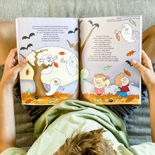 Load image into Gallery viewer, PRINTABLE Halloween Party-in-a-Book™ &quot;Ghosts On The Fly&quot; (Halloween Treasure Hunt Activity Book for Kids)
